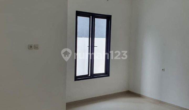 Rumah Baru 2 Lantai di Nirwana Eksekutif 2