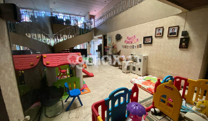 Rumah Besar Raya Darmo Nol Jalan Raya 2