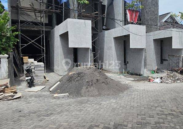 Rumah 2 Lantai Baru Gress Manyar Tirtoasri 2