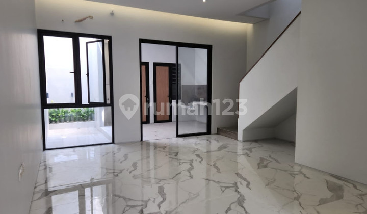 Rumah Baru Modern Minimalis di Pandugo Surabaya 2