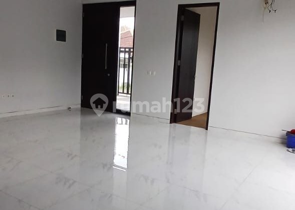 Dijual Rumah Baru Gress Modern Scandinavian Siap Hunihouse 2