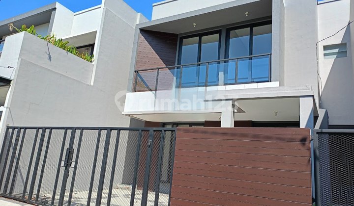 Dijual Rumah Baru Gress Modern Scandinavian House Gayungsari