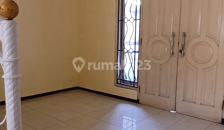 For Rent Ready-to-Occupy House in Gayungsari 2