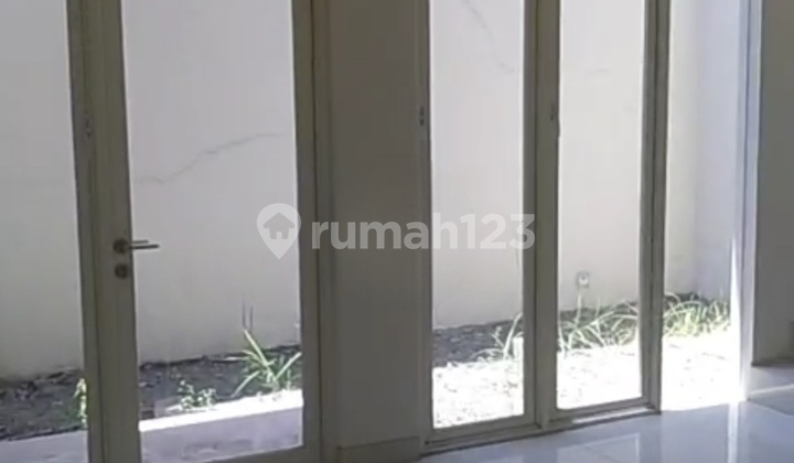 Dijual Rumah Baru Gresss Grand Pakuwon 2