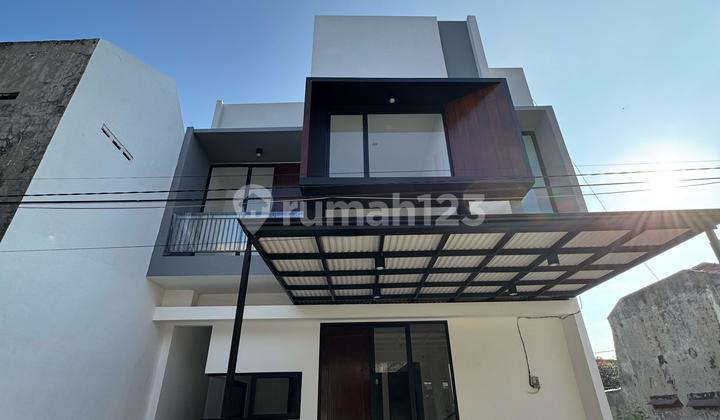 Ready Siap Tinggal, Dijual Rumah Baru Gress Minimalis Modern Lebar 8 Ketintang Ready Siap Tinggal, Dijual Rumah Baru Gress Minimalis Modern Lebar 8 Ketintang