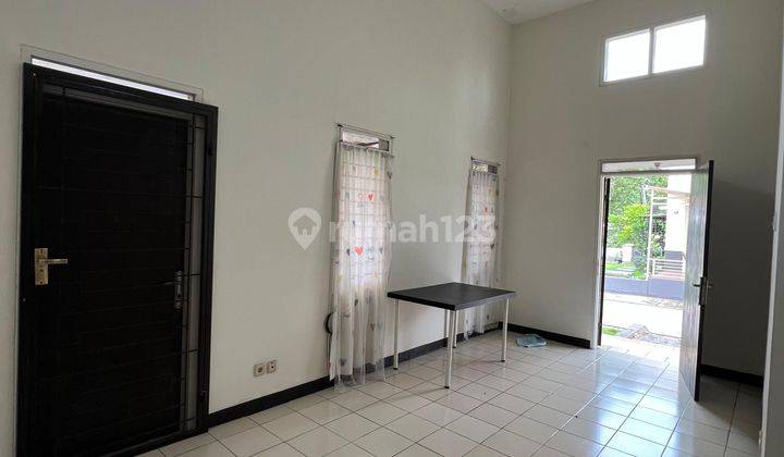 Disewakan: Rumah Di K B P Kota Baru Parahyangan 1