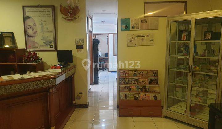 Disewakan/ Dijual : Ruko 2 Muka Di Area Moch Toha 2