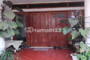 Dijual: Rmh 2½ Lt di Sayap Ahmad Yani Akses Mobil Bandung 2