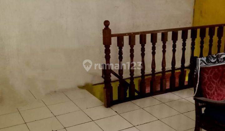 Dijual: Rumah 2lt Di Main Road Moch Toha 2