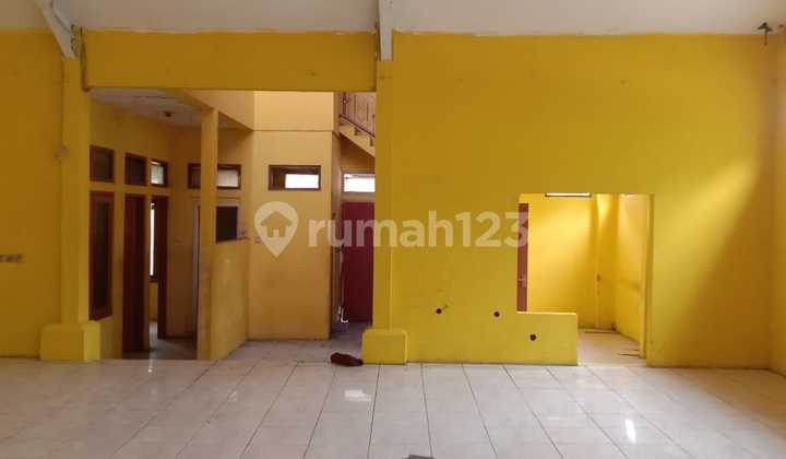 For Rent 375m² Shop House on Sukarno - Hatta Street, Bandung 2