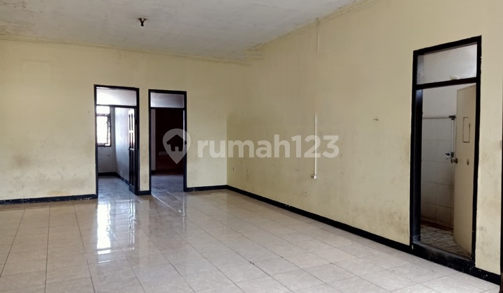 For Sale: Shop House on Sukamenak Street, Bandung 2