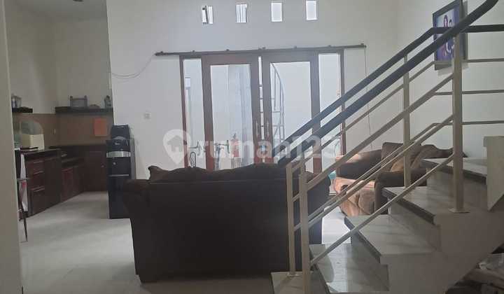 For Rent: House in T K I 3 For Rent: House in T K I 3