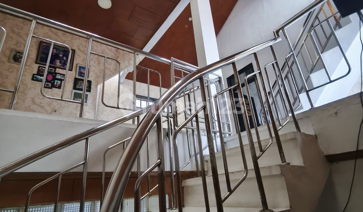 Dijual : Rumah 2,5 Lantai di Taman Cibaduyut Indah Dijual : Rumah 2,5 Lantai di Taman Cibaduyut Indah