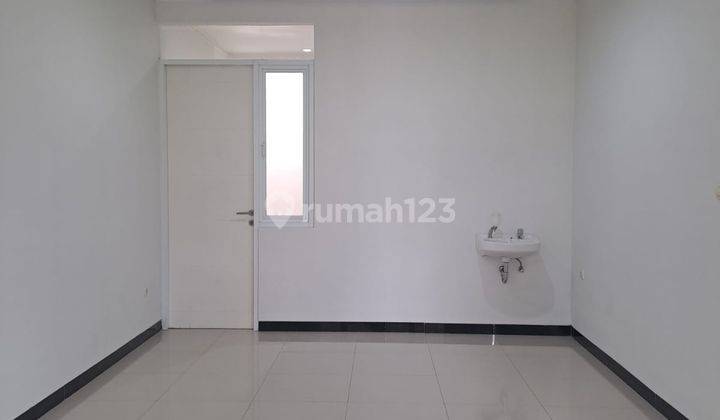 Disewakan : Rumah Di T K I 5 2