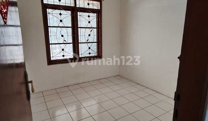 Disewakan: Rumah Di T K I 3 Bandung 2
