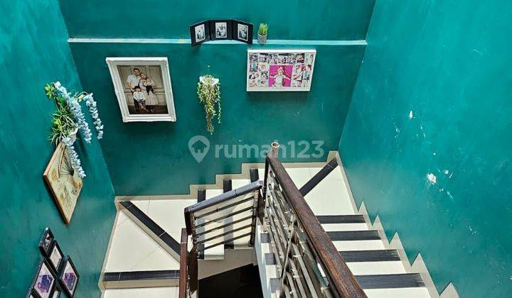 Dijual: Rmh Di P R V Parahyangan Rumah Villa 2