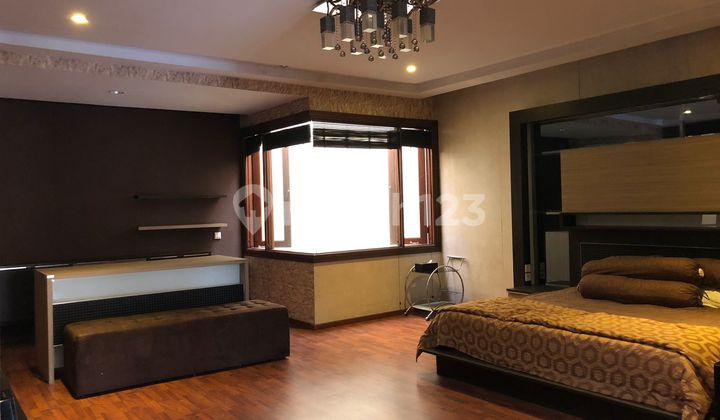 Luxury House For Sale in Ciumbuleuit Area