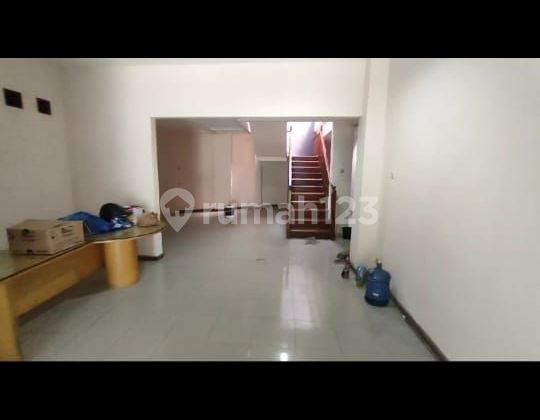 Dijual:rumah 2lt Di Area Gatot Subroto Dijual:rumah 2lt Di Area Gatot Subroto