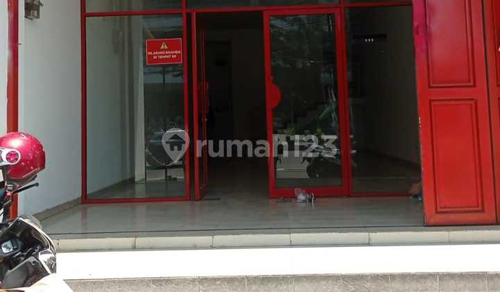 Disewakan: Ruko Di Main Road Jln Kopo Disewakan: Ruko Di Main Road Jln Kopo