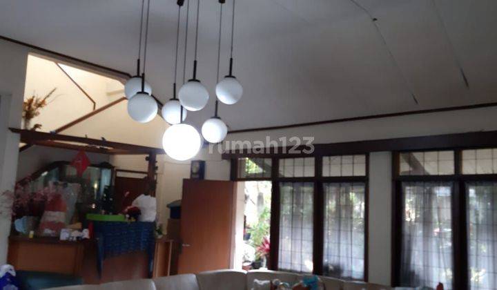 Dijual Rumah posisi hoek Bagus di Cipaku SHM hadap Timur  2