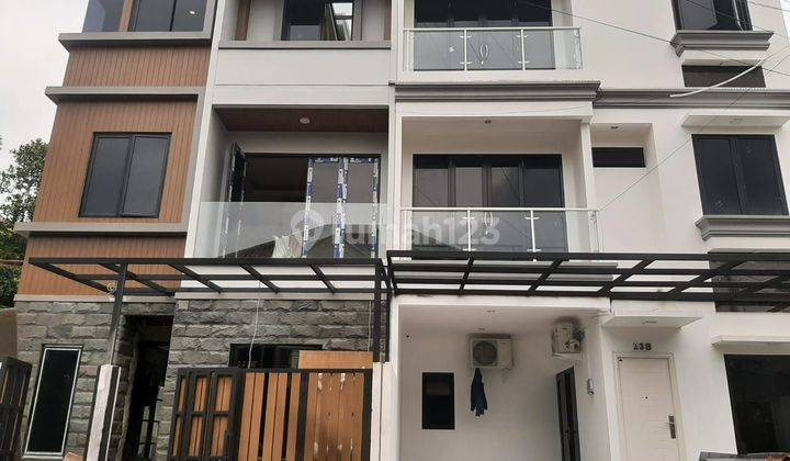 Rumah Minimalis 3 lt Lokasi Strategis Akses Apart Green Pramuka 1