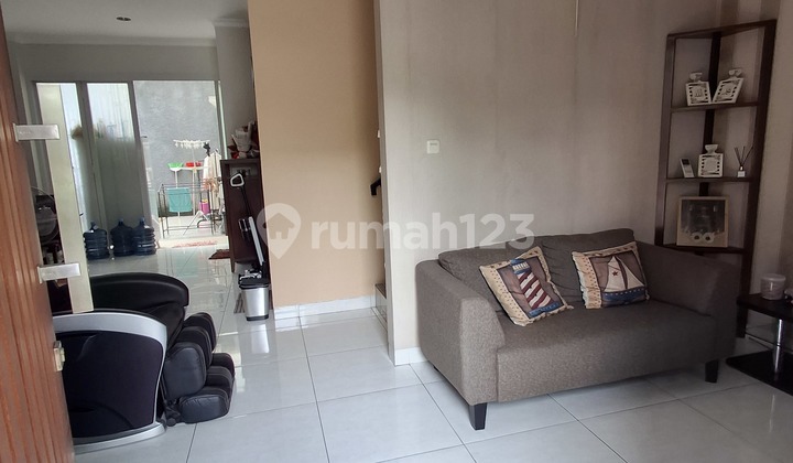 House Near Fresh Market Cinere 2