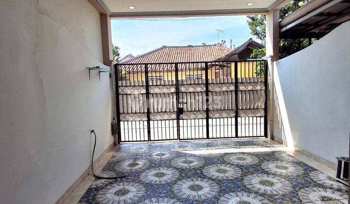 Rumah Semi Furnished 100 Meter Pintu Tol Limo 2