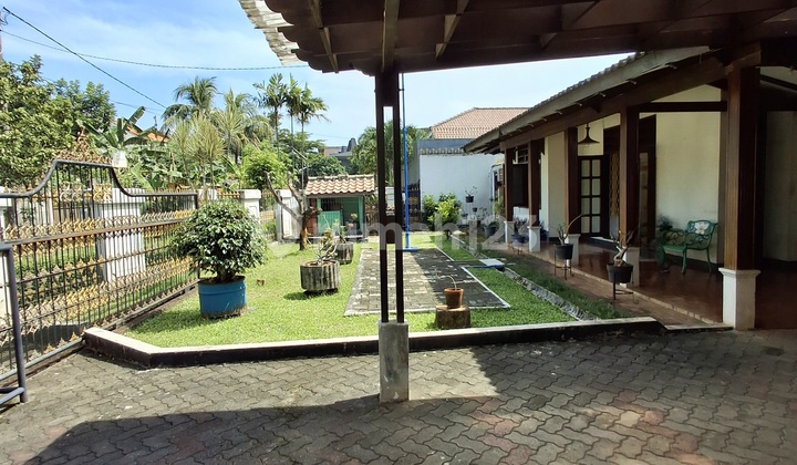 Asri House Near Cinere Mall, Spacious and Comfortable