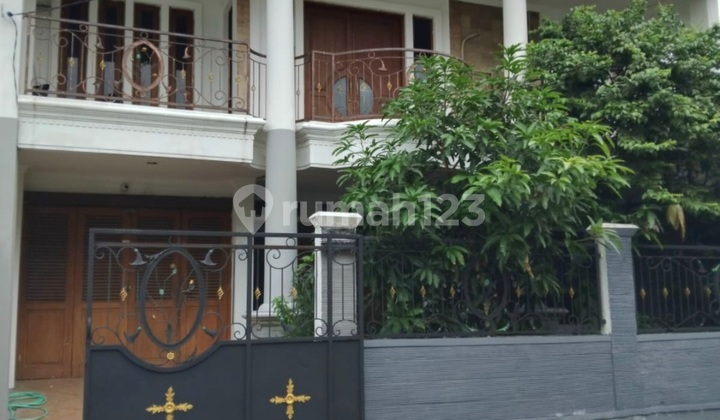 For Sale, House in Cinere Near Tennis Court For Sale, House in Cinere Near Tennis Court