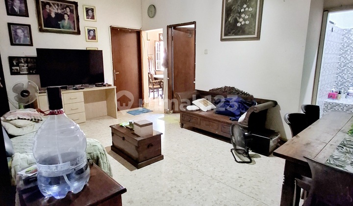 Megapolitan Cinere House Hook Position for Sale