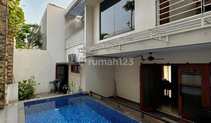 Rumah Dalam Townhouse Private Swimming Pool 1