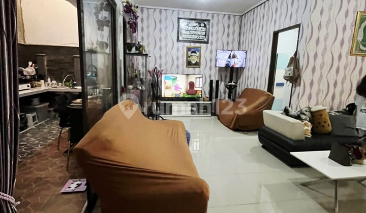 For Sale House in Cinere Near Lazuardi School