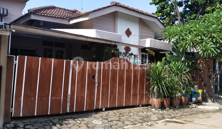 Dijual Rumah Cinere Dekat Lapangan Tenis