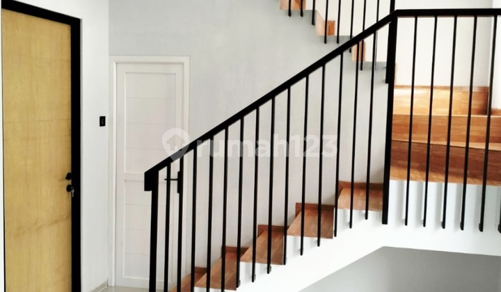 New Limo Depok House Ready to Occupied Near Toll Road 2