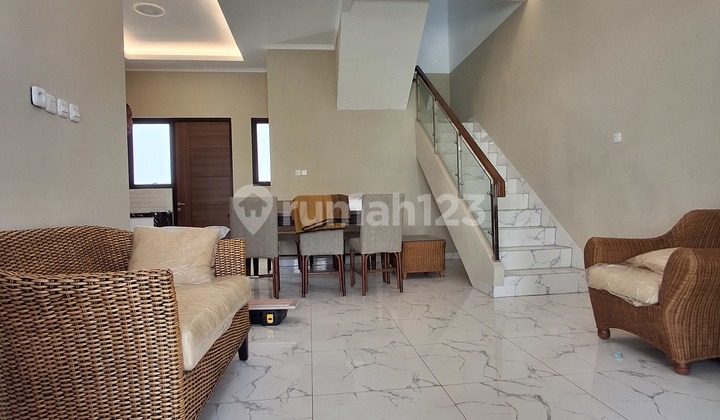 For Sale: Fully Furnished Pendowo Limo House 2