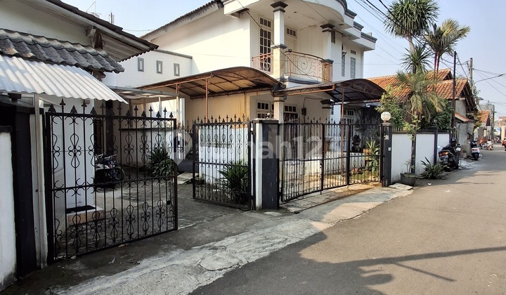 Dijual Cepat Rumah Luas Dekat Mal Cinere
