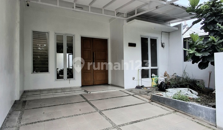 Rumah Nyaman Dalam Komplek Dekat Pintu Tol