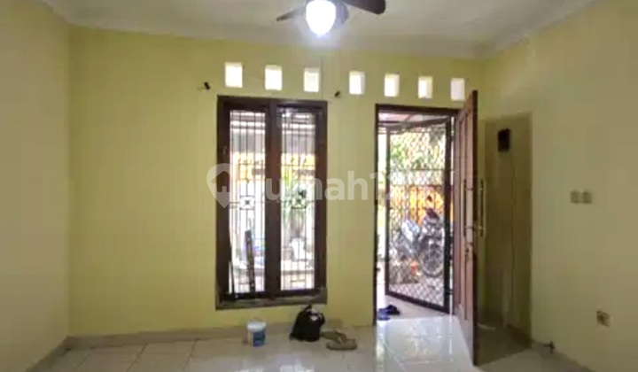 Rent House in Cirendeu Near Villa Cinere Mas 2