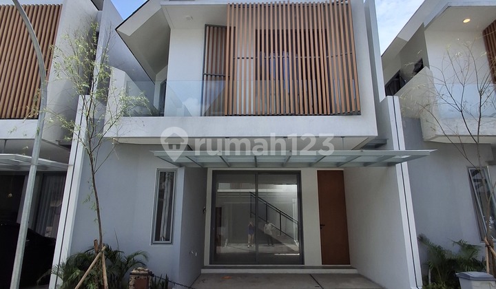 New House in Cirendeu Free of All Fees Ready to Occupy