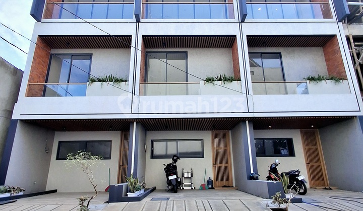 Brand New Bangka Kemang Ready to Live In