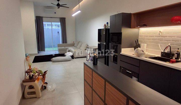 Rumah Cantik Furnished Dekat Pintu Tol Krukut 1