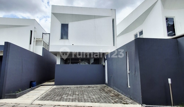 Rumah Belakang Al Izhar Pondok Labu Rumah Belakang Al Izhar Pondok Labu