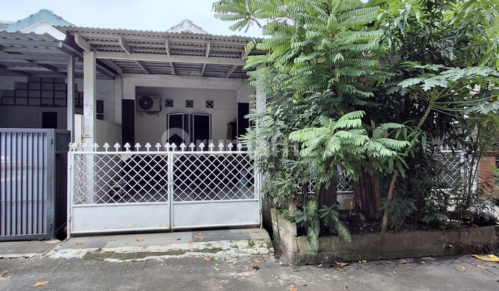 Rumah 1 Menit ke Sekolah Lazuardi Cinere