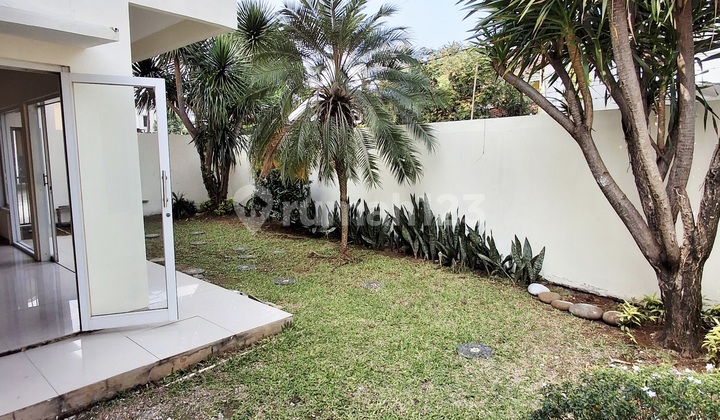 Rumah Andara Dekat Pintu Tol Posisi di Pojok