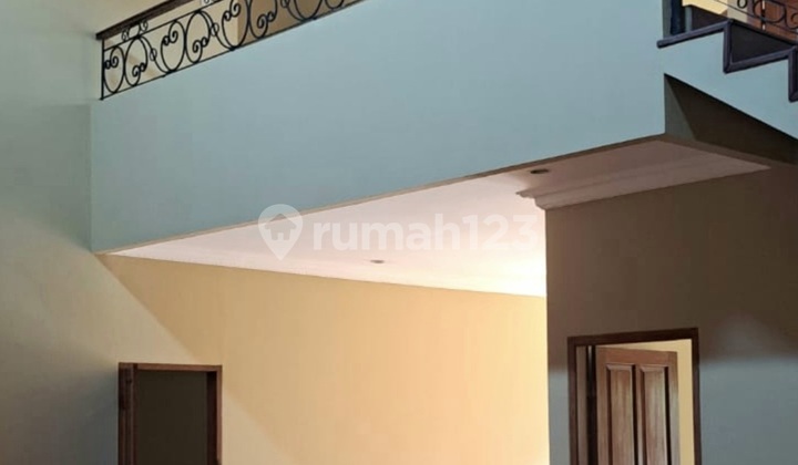 Rumah Sewa bisa untuk Kantor Belakang Samsat Cinere