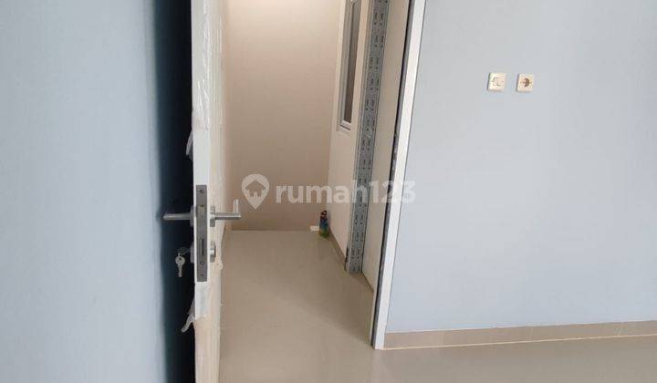 Di  rumah cantik minimalis dekat stadiin jis sunter jakarta utara 2