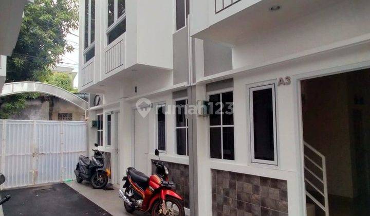 rumah 2 lantai fengan harga terjangkau dekat perkantoran lokasi strategis di kemayoran jakarta pusat 1