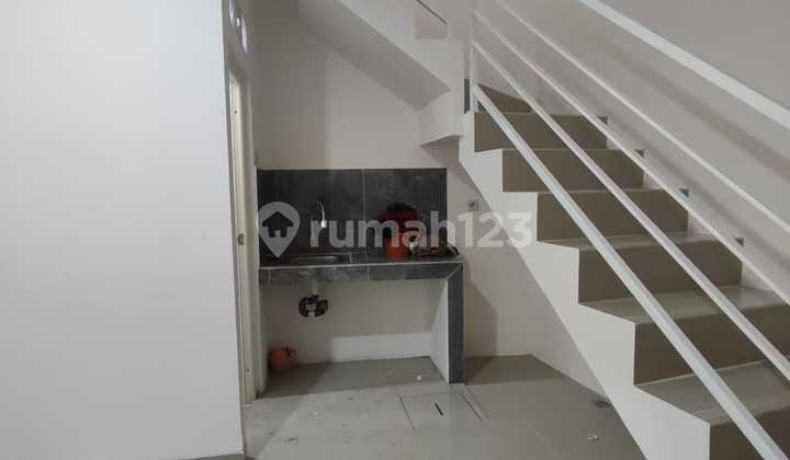 For Sale House. 2 Floors, Mangga Dua Selatan, West Jakarta For Sale House. 2 Floors, Mangga Dua Selatan, West Jakarta