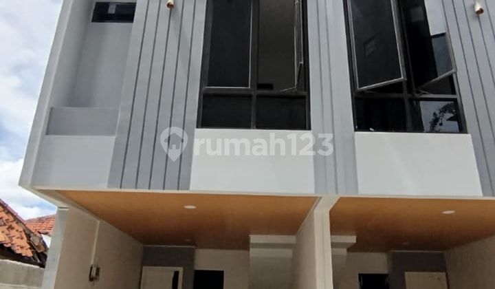 Dijual Rumah 3 Lantai Dekat Statsiun Sawah Besar Jakarta Pusat 1