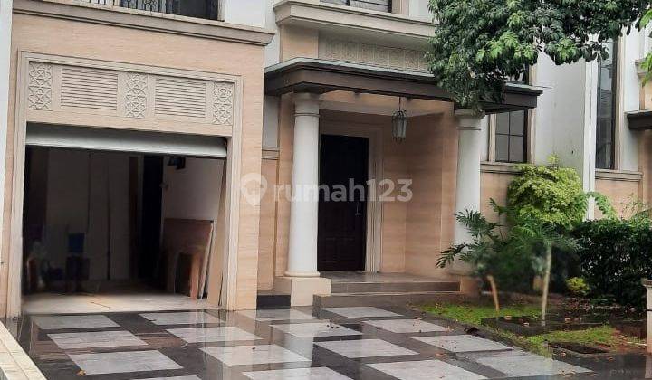 Dijual Rumah Mewah Dengan Kolam Renang Lingkungan Eksklusif 2